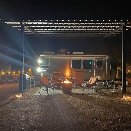 Отель Airstream Alfresco Фредериксберг Экстерьер фото